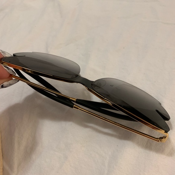 LOUIS VUITTON SUNGLASSES - Picture 6 of 8